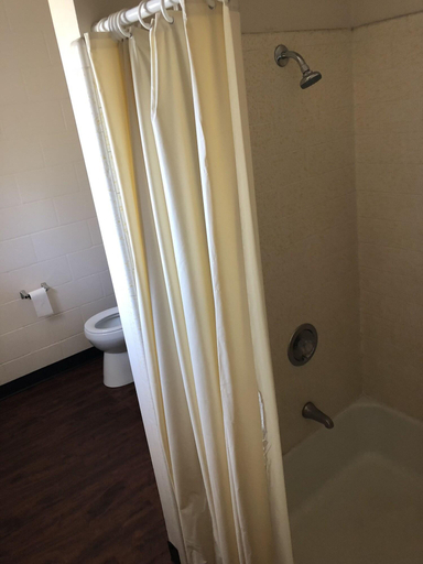 Others 5, Sierra Lodge, Tulare