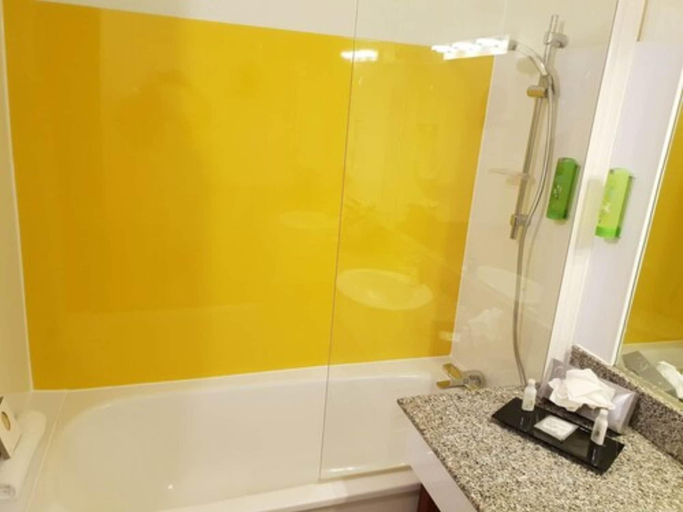Bathroom 4, Arawak, Le Gosier