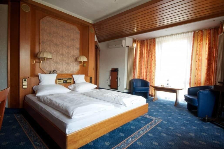 Bedroom 4, AAAA Hotelwelt Kübler, Karlsruhe