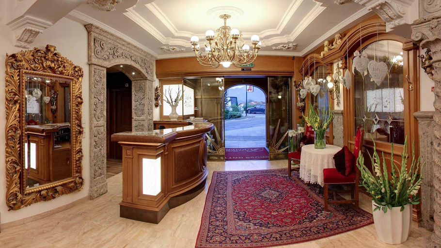 Public Area, Purner, Innsbruck Land