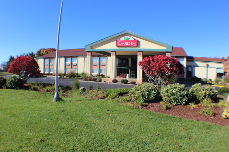 Exterior & Views 2, The Garden Inn, Elkhart
