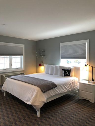 Bedroom 4, Acadia Hotel - Downtown, Hancock