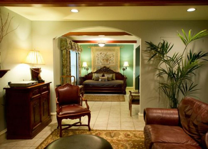 Public Area 2, The Sanford House Inn & Spa, Arlington