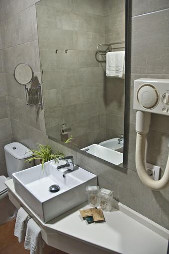 Bathroom 5, Hotel Galaroza Sierra, Huelva