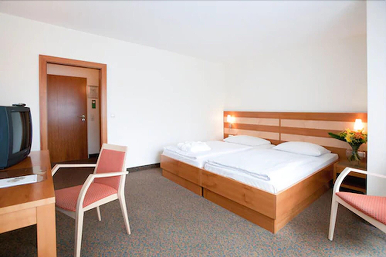 Bedroom 3, Hotel Regent, Duisburg