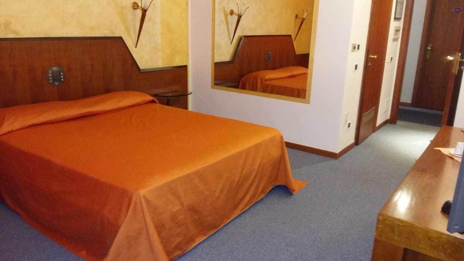 Bedroom 3, Hotel Cangrande Di Soave, Verona
