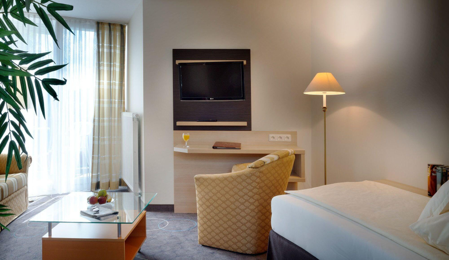 Bedroom 3, Hotel Sonneneck, Bad Kissingen
