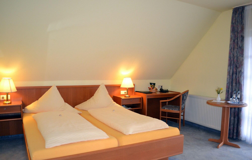 Bedroom 3, Hotel Zur Linde, Verden