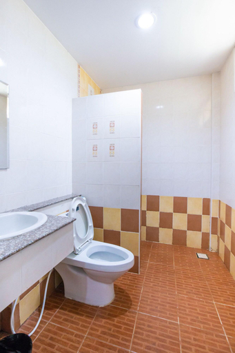 Bathroom 4, Jintana Resort, Muang Buri Ram
