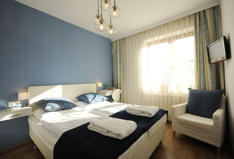Bedroom 2, Seewirt & Haus Attila, Neusiedl am See
