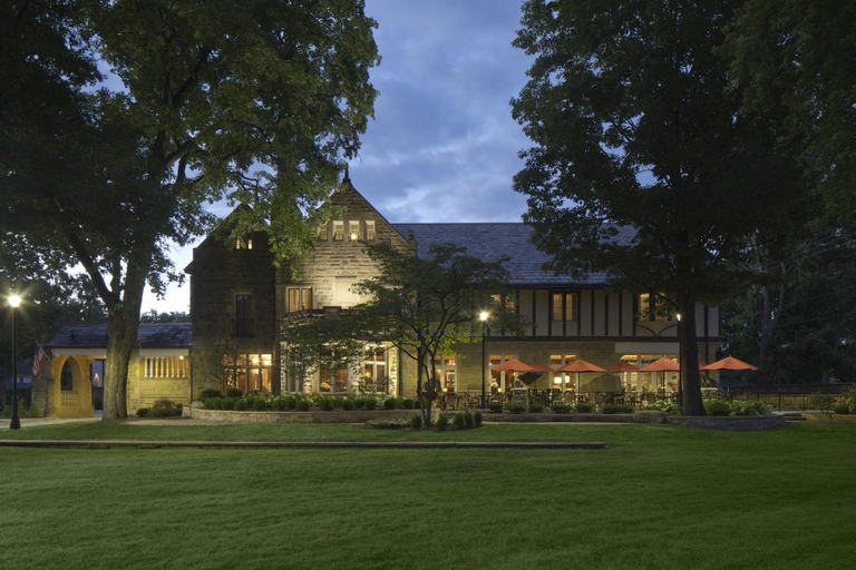 Exterior & Views