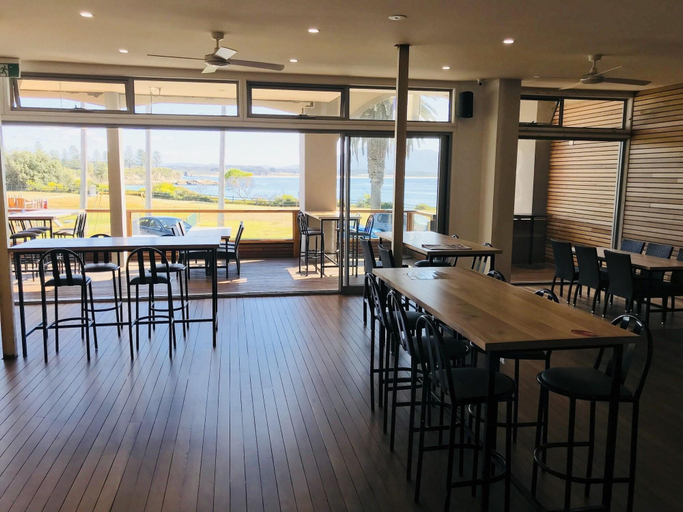 Food & Drinks 4, Bermagui Beach Hotel, Bega Valley