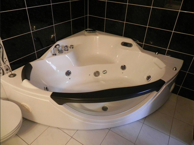 Bathroom 4, Hotel Restaurant zur Eldenburg, Ludwigslust-Parchim