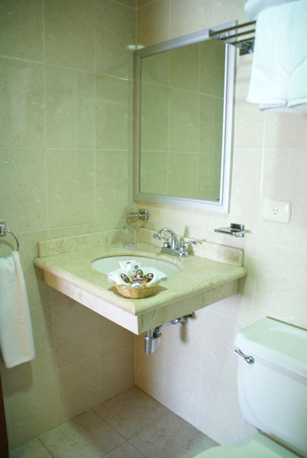 Bathroom 4, San Francisco, Tapachula