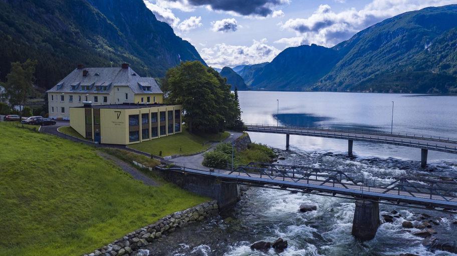 Exterior & Views 2, Trolltunga Hotel, Odda