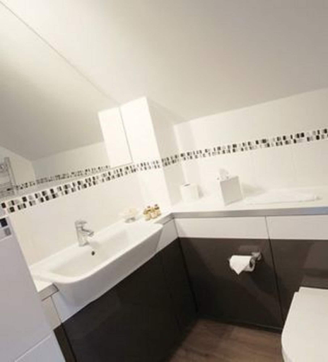 Bathroom 4, Brindleys, Bath and North East Somerset