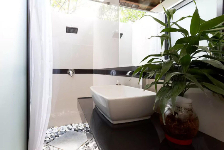 Bathroom 5, Gusti Homestay Bali, Badung
