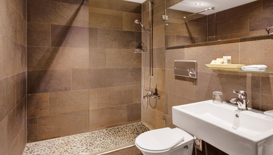 Bathroom 4, Morosani Posthotel, Prättigau/Davos