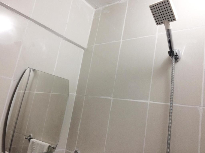 Bathroom 3, Cannady Hotel, Fatih