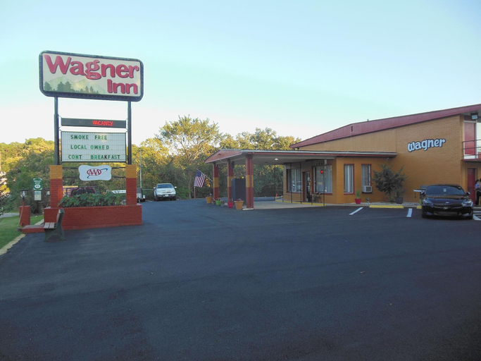 Public Area 4, Wagner Inn, Carroll
