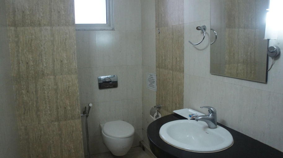 Bathroom 4, Hotel Lilawati Grand, Kamrup Metropolitan