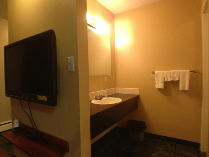 Bathroom 5, Galaxy Motel, Division No. 12