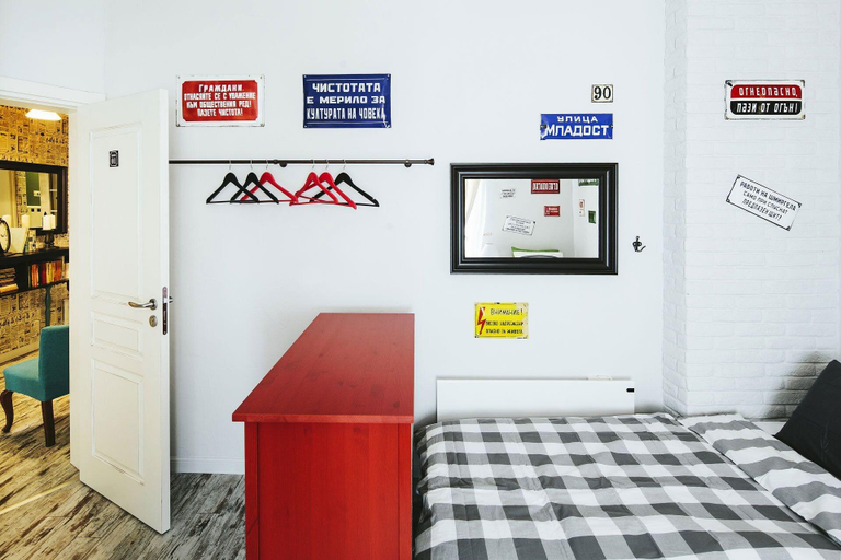 Public Area 3, 5 Vintage Guest House, Stolichna