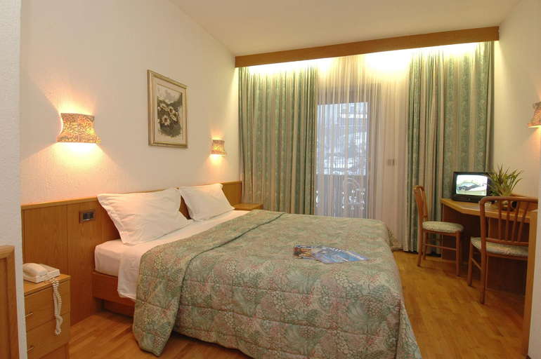 Bedroom 3, Comtes De Challant, Aosta