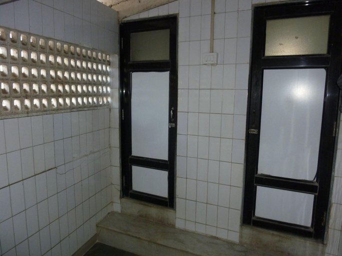 Public Area 2, Yadgar Guest House, Mumbai City