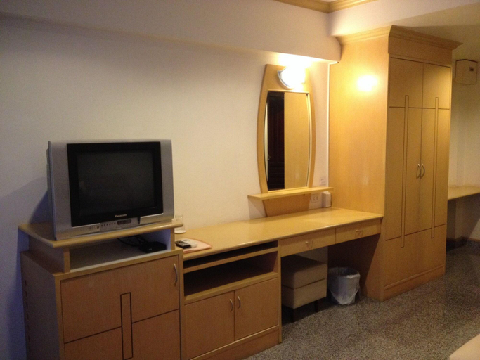Bathroom 4, Maneerote Hotel Surin, Muang Surin
