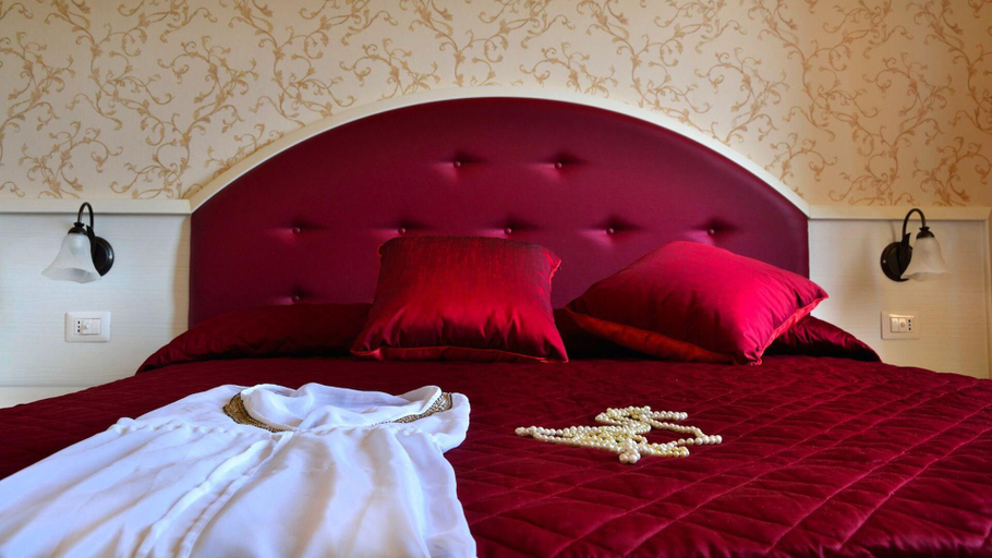 Bedroom 4, Casa Faccioli B&B Wellness, Bologna