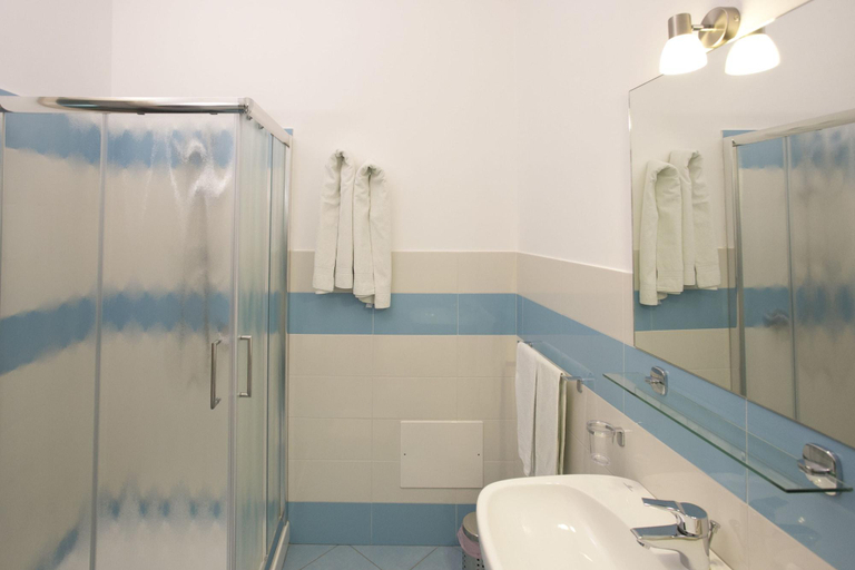 Bathroom 5, Rotte e Sentieri B&B, Trapani