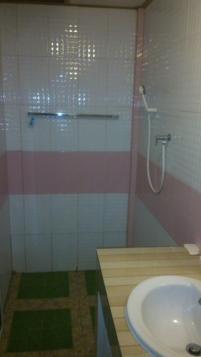 Bathroom 4, Phusambig Resort, Kantrang