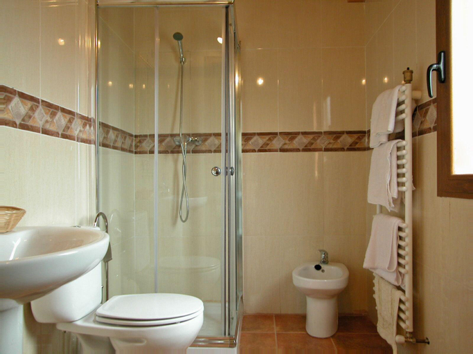 Bathroom, La Casa de la Pradera, León