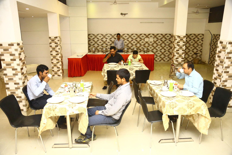 Food & Drinks, Smart Inn-1, Gurgaon