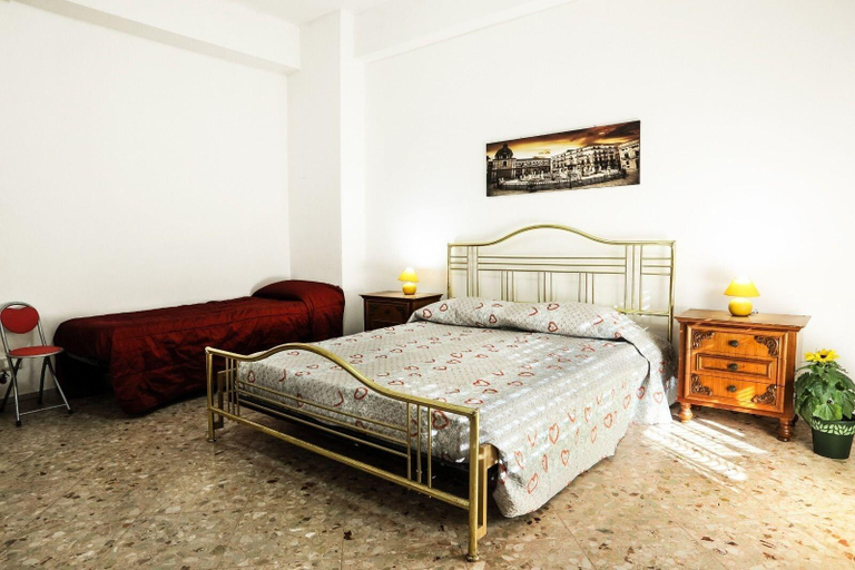 Bedroom 4, A Casa di Frà B&B, Palermo