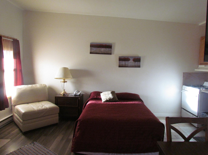 Public Area 3, True North Motel, El Paso