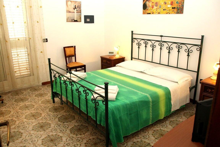Bedroom 3, Bed and Breakfast L'Aranceto, Brindisi