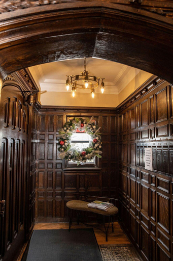 Public Area 3, Grey Gables Inn, Renfrew