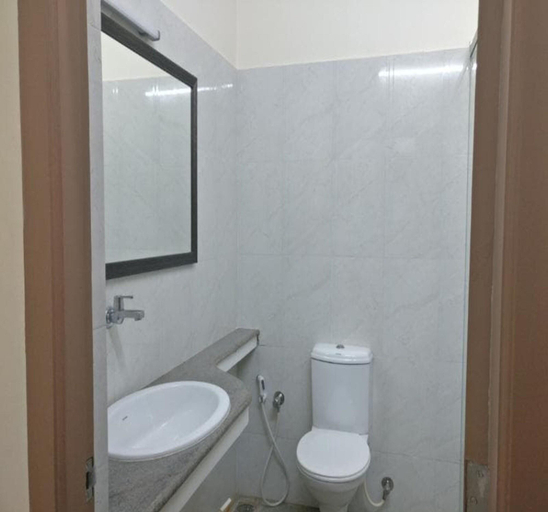 Bathroom 4, AVM Paalm Meadows resort, Viluppuram