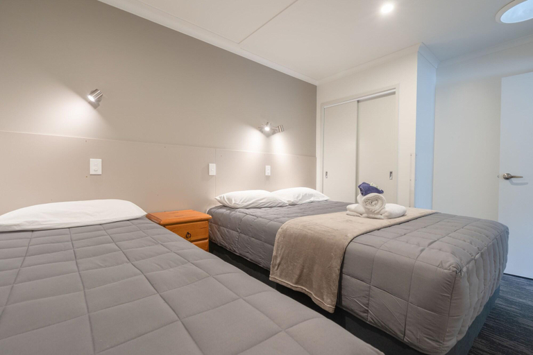 Bedroom 4, Pukekohe Motel, Franklin