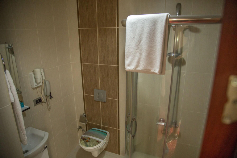 Bathroom 4, Grand Merin Airport Hotel, Kartal