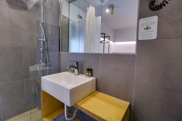 Bathroom 5, athensotel, Attica