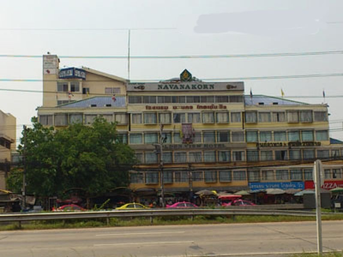 Exterior & Views 2, Navanakorn Golden View Hotel, Khlong Luang