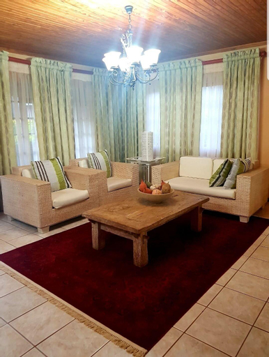Public Area 2, Kwantulindawo Guesthouse Vryheid, Zululand