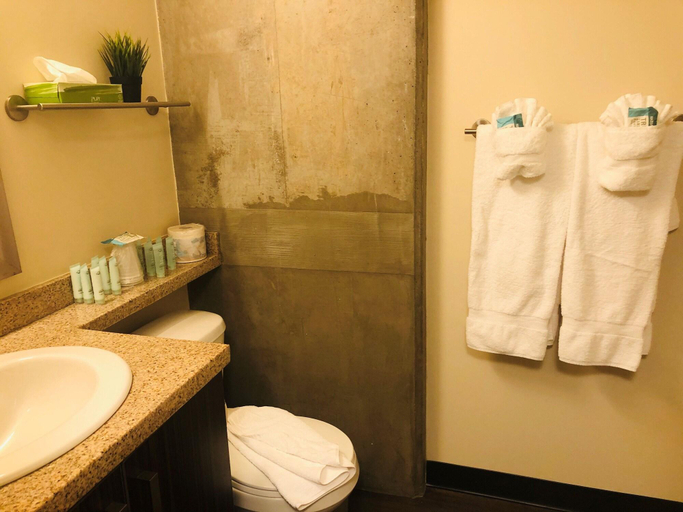 Bathroom 4, Sait, Division No. 6