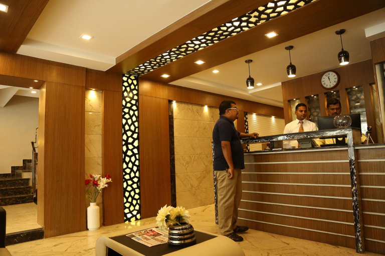 Food & Drinks 5, Hotel Santhi Bhavan, Chennai