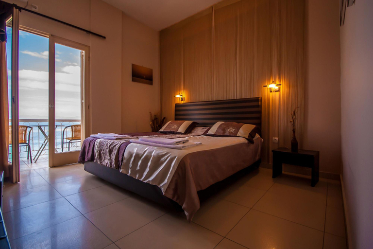 Bedroom 2, Hotel Plaza, Attica