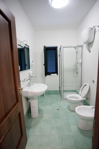 Bathroom, La Bruca Resort, Cosenza