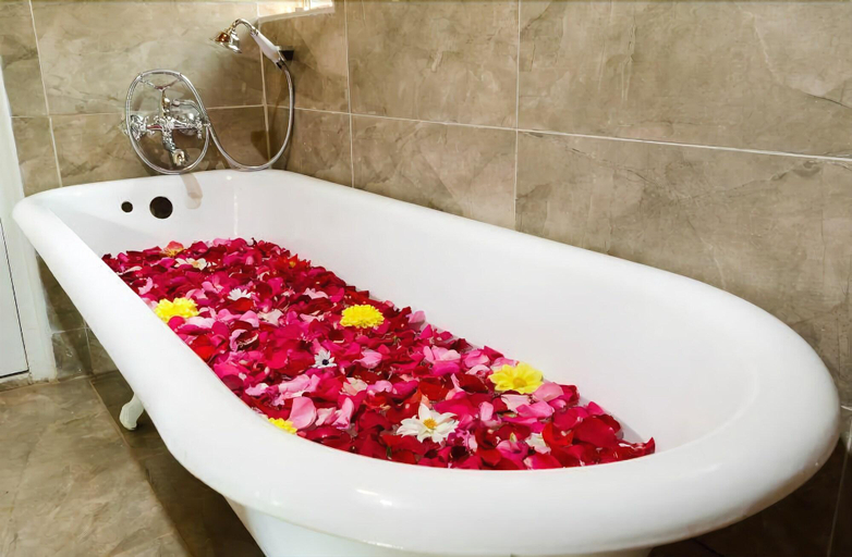 Bathroom 4, Entim Sidai Wellness Sanctuary, Langata